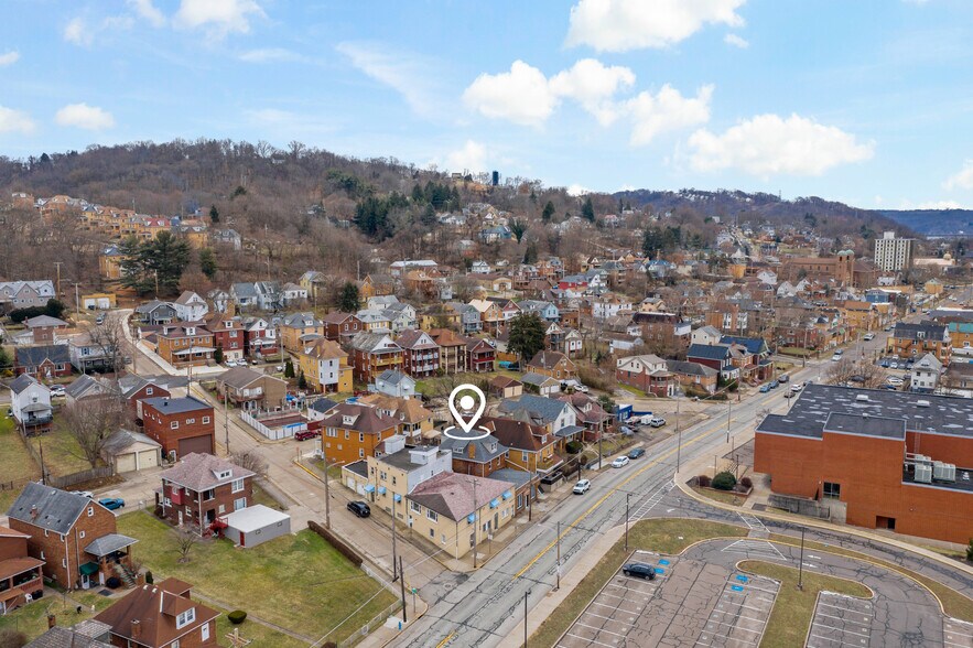 More Photos Of 848 Duss Ave, Ambridge Storefront Retail Residential For Sale