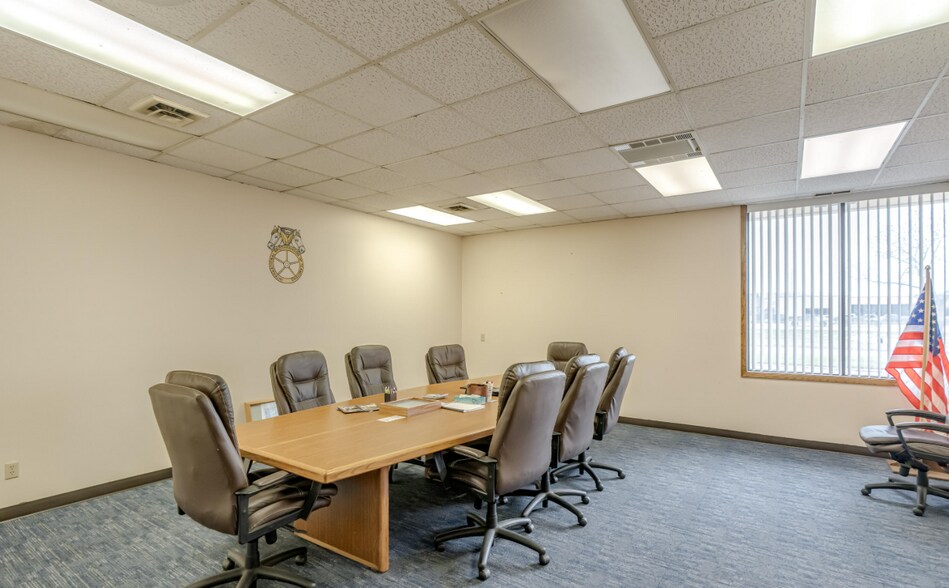 More Photos Of 1100 Basin Ave, Bismarck Flex For Sale