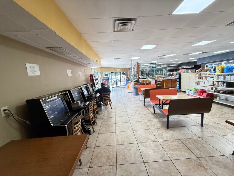 More Photos Of 8899 North Loop E, Houston Service Station For Sale