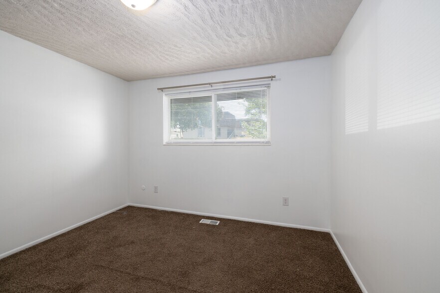 More Photos Of 270 E 5100 S, Washington Terrace Multifamily For Sale