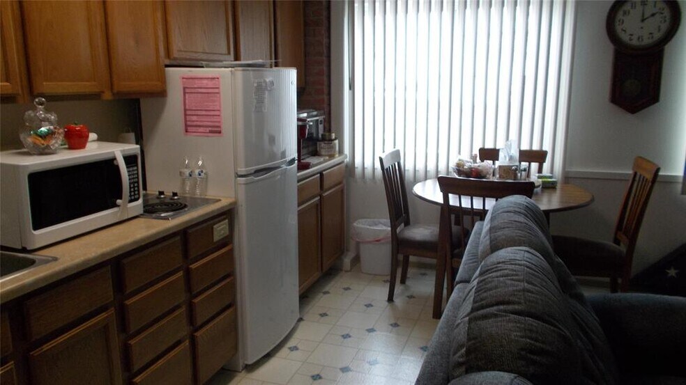 More Photos Of 20 W 3rd St, Havre Apartments For Sale