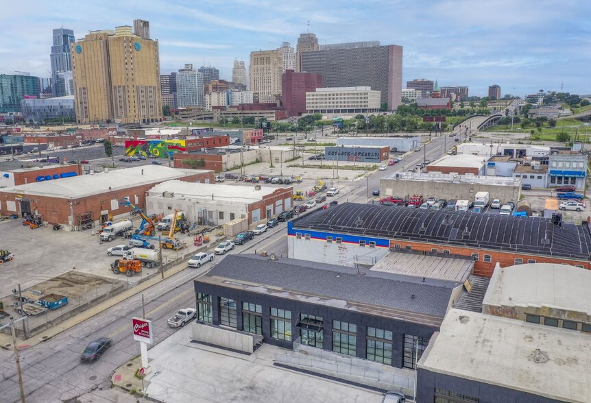 More Photos Of 800 E 17th St, Kansas City Light Manufacturing For Lease