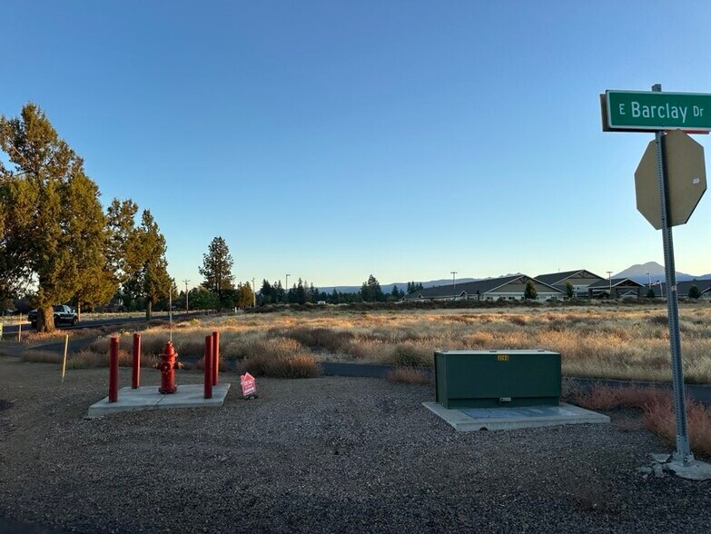 More Photos Of 0 Spruce St, Sisters Land For Sale