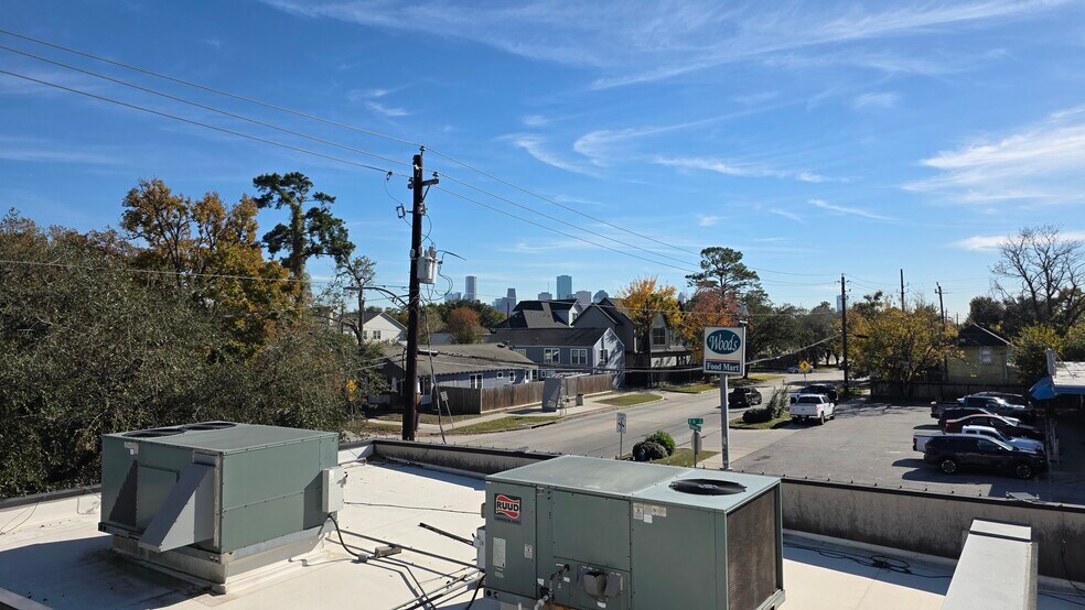 More Photos Of 801 Studewood St, Houston Restaurant For Lease