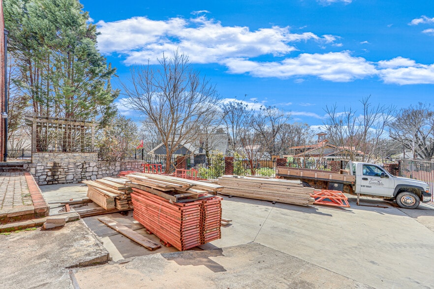 More Photos Of 4975 Little Mill Rd, Buford Warehouse For Sale