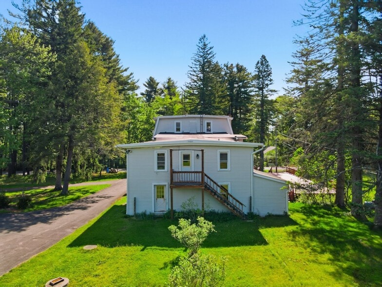 More Photos Of 1015 PA-390, Greentown Specialty For Sale