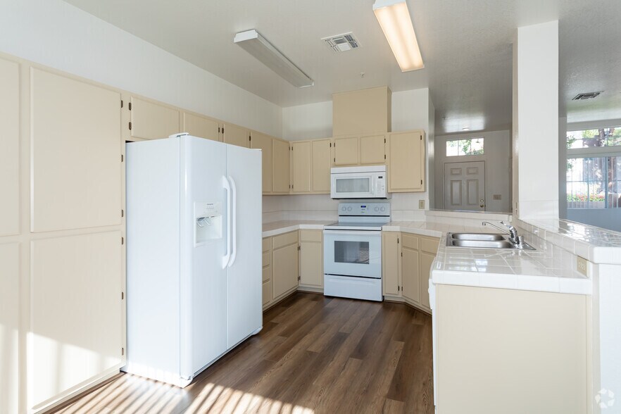 More Photos Of 3400 Dry Gulch Dr, Laughlin Apartments For Sale