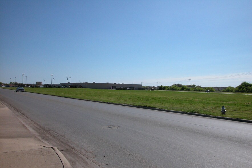 Primary Photo Of 1250 Houston St, Alice Land For Sale