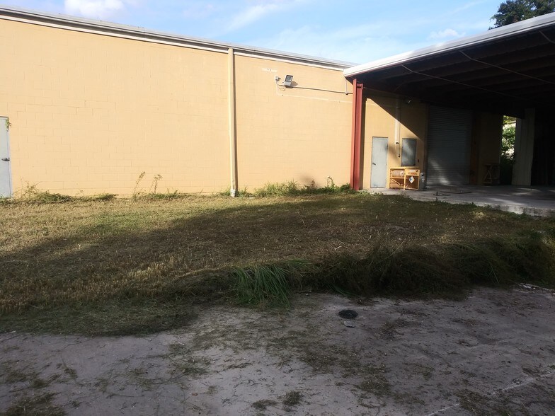 More Photos Of 5017 N Coolidge Dr, Tampa Industrial For Sale