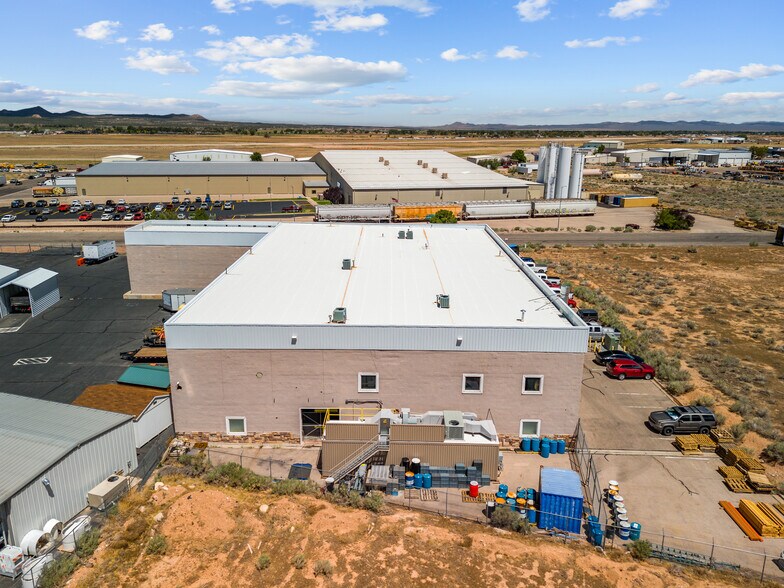 More Photos Of 2331 W Park Ave, Cedar City Distribution For Sale