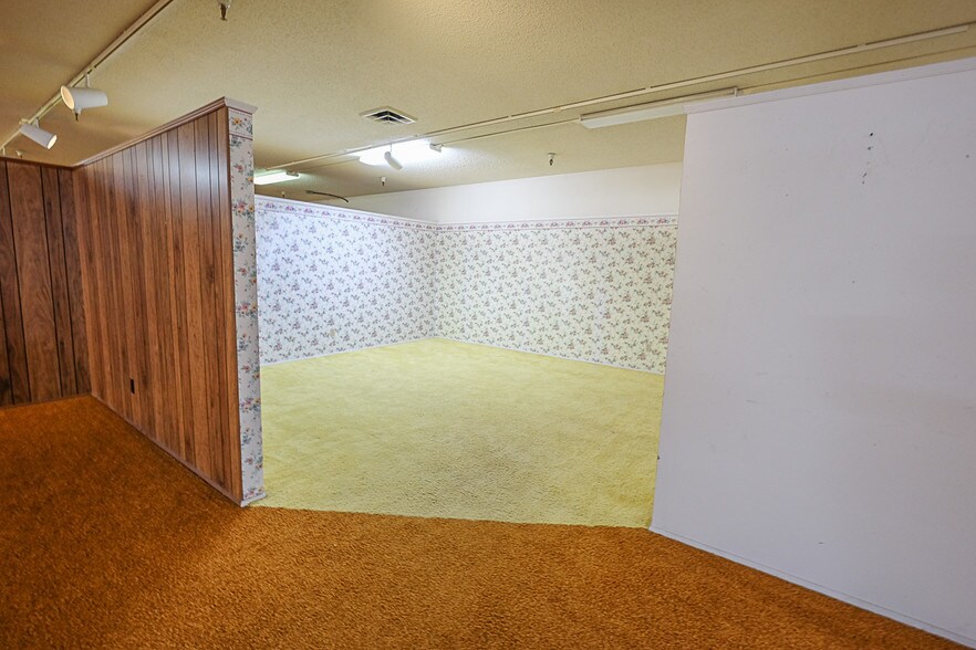 More Photos Of 1126-1150 Main Ave, Tillamook Storefront For Lease