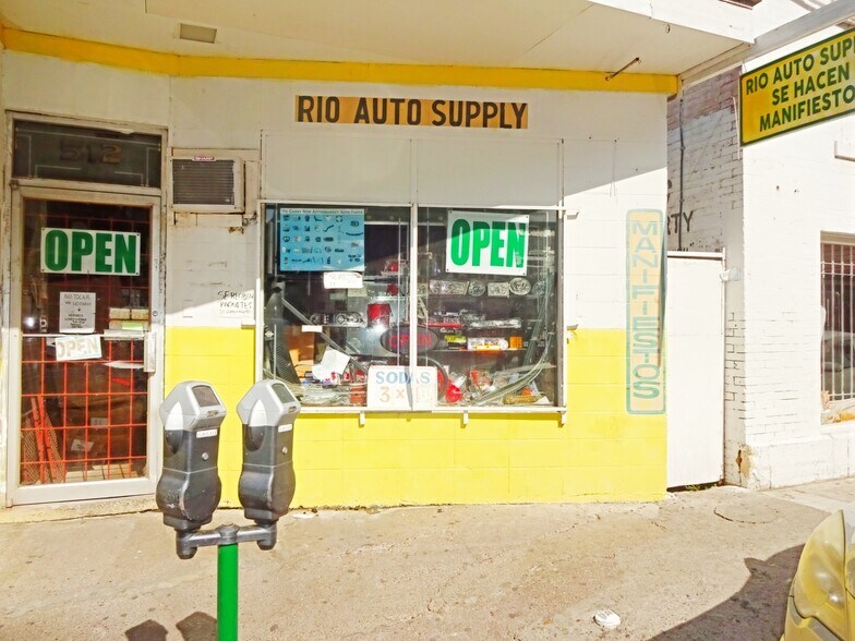 More Photos Of 1307 Hidalgo St, Laredo Storefront Retail Office For Sale