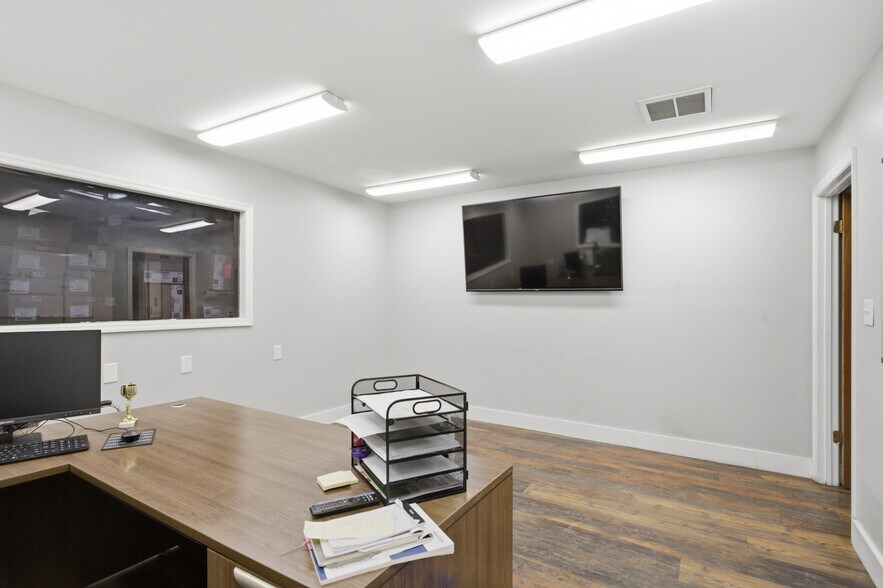 More Photos Of 810 Shiloh Rd, Piedmont Warehouse For Sale