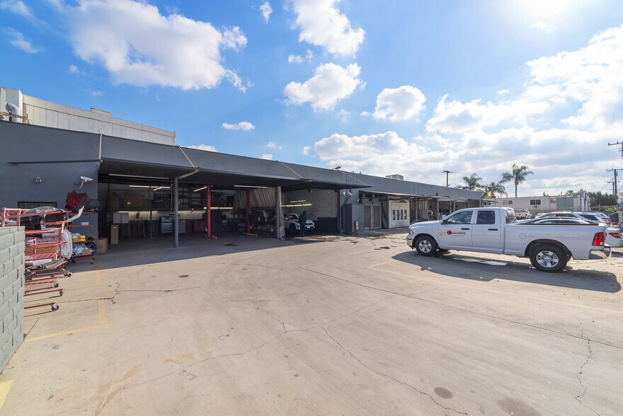 More Photos Of 42 W Live Oak Ave, Arcadia Auto Repair For Sale