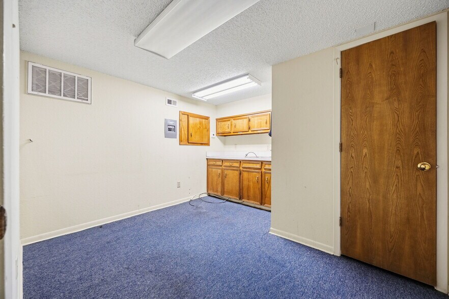 More Photos Of 2306 Ridge Rd, Rockwall Medical For Sale