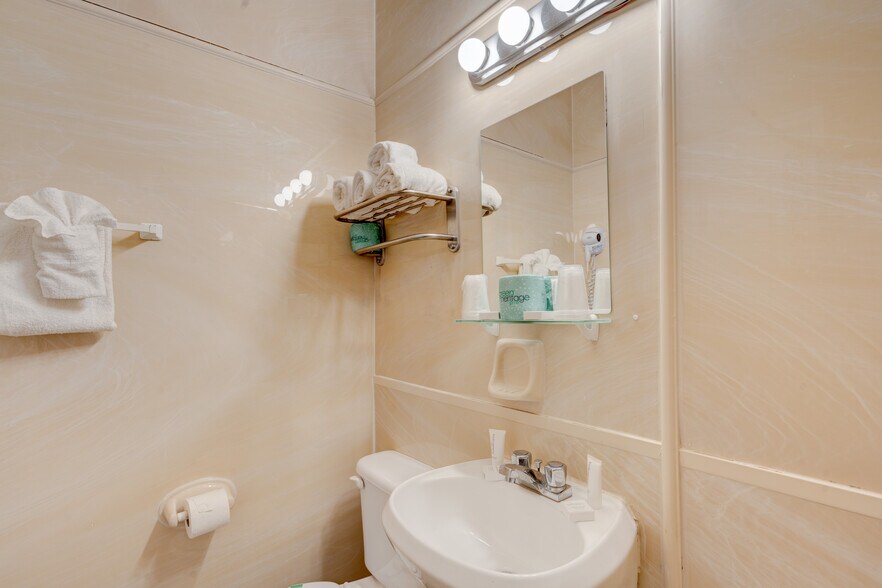 More Photos Of 1680 James Ave, Miami Beach Hotel For Sale