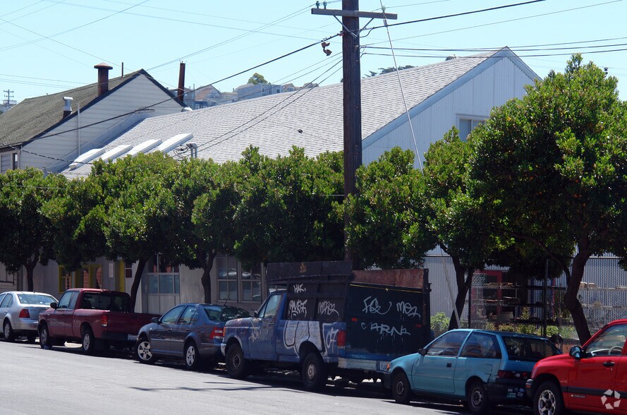 More Photos Of 2865 18th St, San Francisco Apartments For Lease