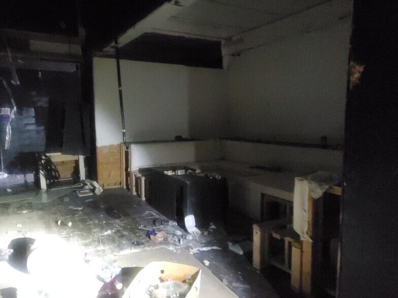 More Photos Of 5960 Dr Martin Luther King Dr, Saint Louis Bar For Sale