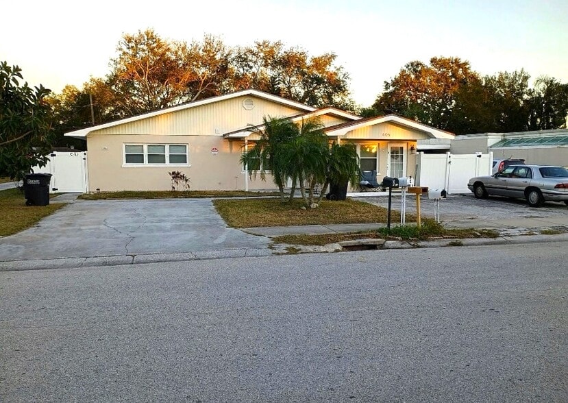Primary Photo Of 405 S Orion Ave, Clearwater Multifamily For Sale