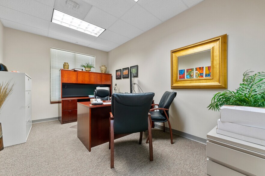 More Photos Of 8124 Flintridge Rd, Little Rock Medical For Sale