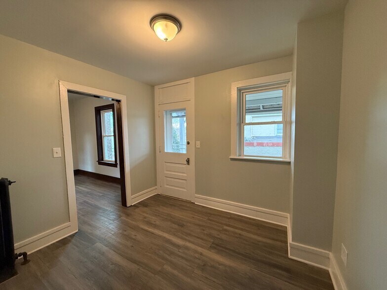 More Photos Of 9 W Chestnut St, Souderton Apartments For Sale