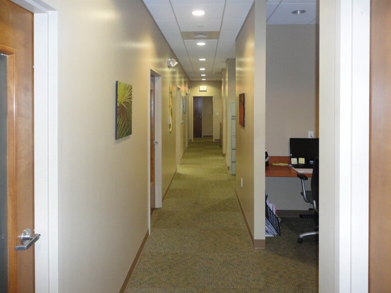 More Photos Of 20701 Bruce B Downs Blvd, Tampa Loft Creative Space For Lease