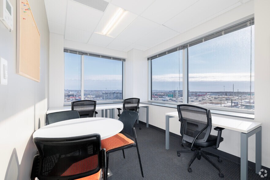 More Photos Of 1020 Rue Bouvier, Québec Coworking Space