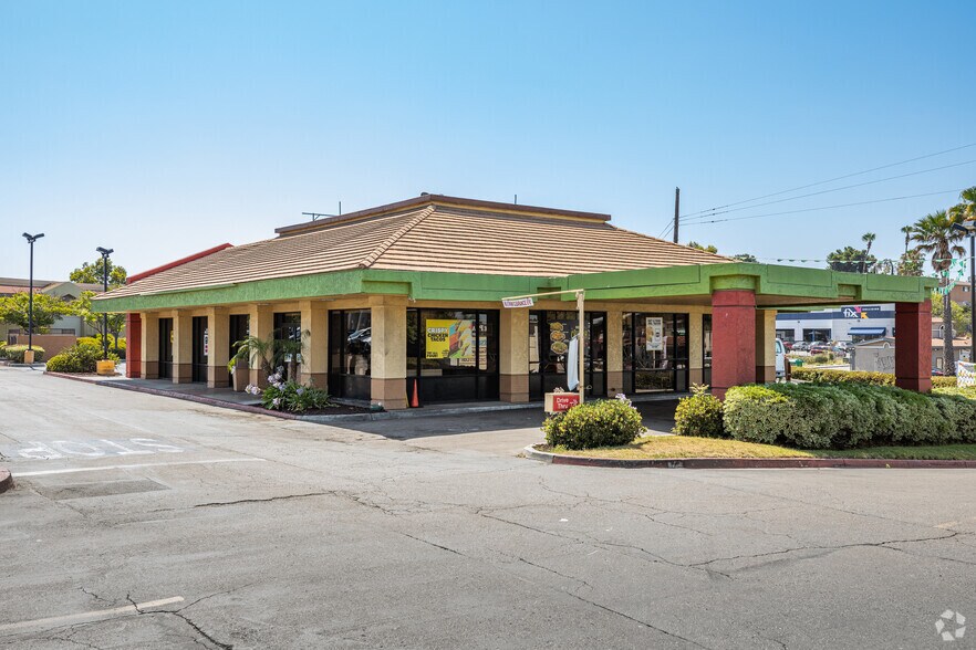 More Photos Of 7012-7220 Broadway, Lemon Grove Unknown For Lease