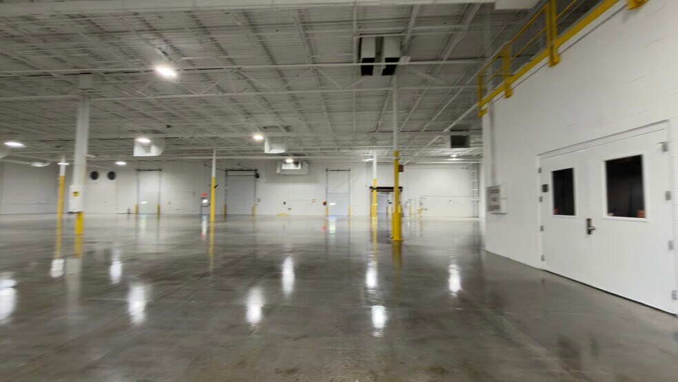 More Photos Of 1102 Aviation Blvd, Hebron Warehouse For Lease