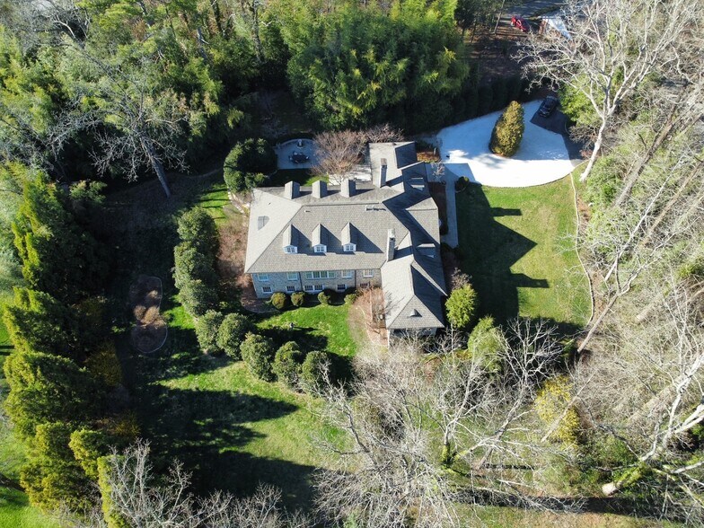 More Photos Of 60 Woodside Dr, Brevard Hospitality For Sale