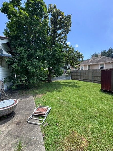 More Photos Of 304 Clearview Pky, Metairie Medical For Sale