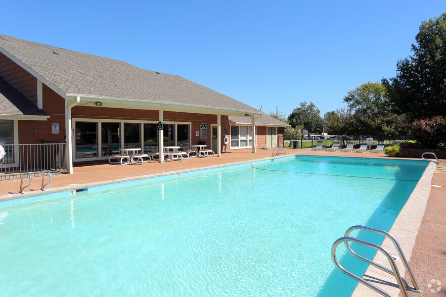 More Photos Of 6326 S 107th East Ave, Tulsa Apartments For Sale