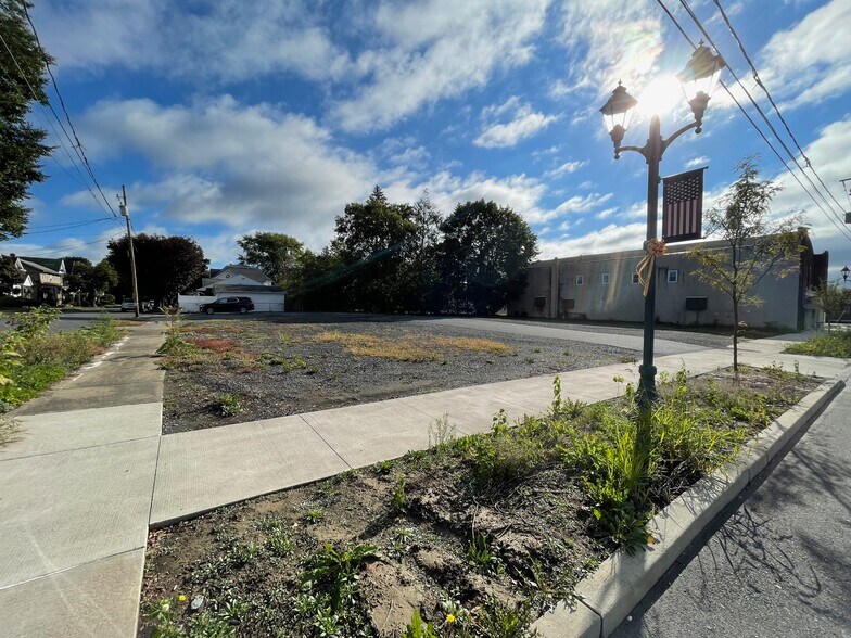 More Photos Of 36 Luzerne Ave, West Pittston Freestanding For Sale