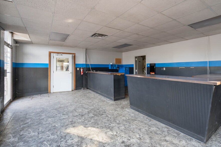 More Photos Of 4001 E 2nd St, Superior Auto Repair For Sale