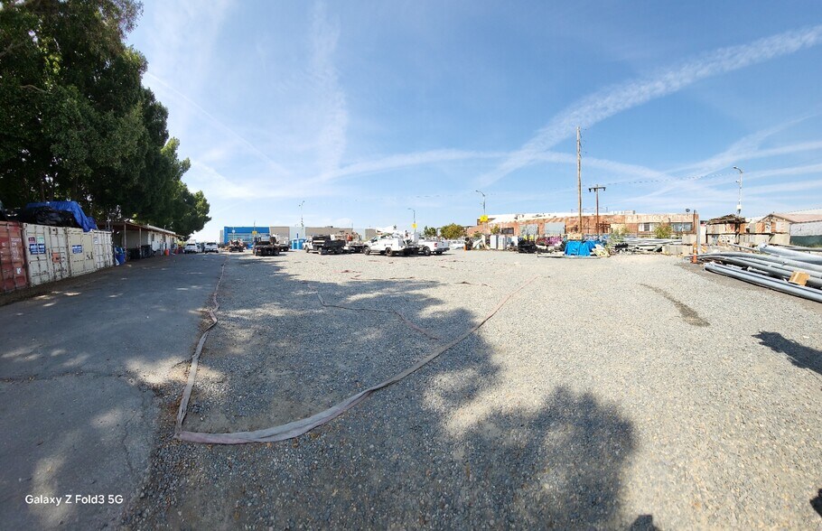 More Photos Of 3535 Medford St, Los Angeles Land For Lease
