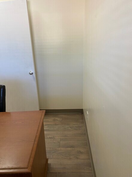 More Photos Of 630 W 17th Pl, Tempe Schools For Lease