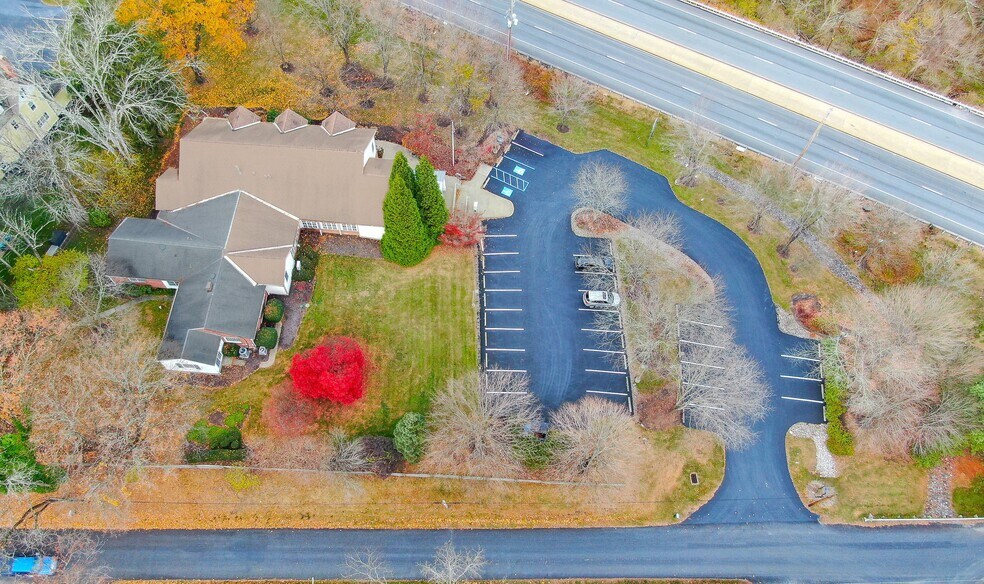 More Photos Of 411 Old Baltimore Pike, Chadds Ford Office For Sale