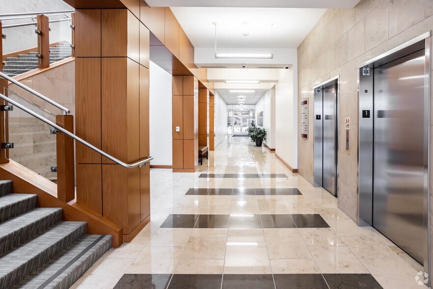 More Photos Of 915 W Imperial Hwy, Brea Unknown For Lease