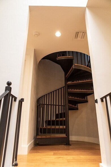 More Photos Of 263 Main St, Northampton Apartments For Sale