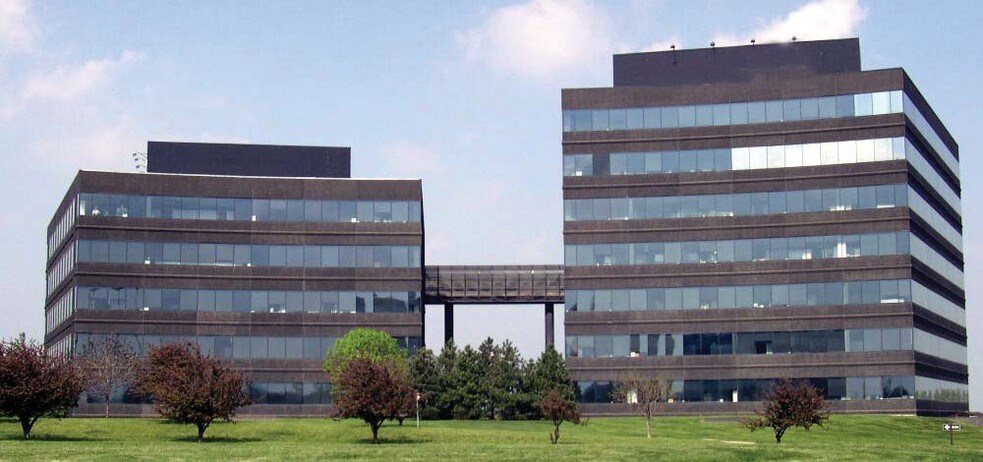 More Photos Of 7300 NW Tiffany Springs Pky, Kansas City Office For Sale