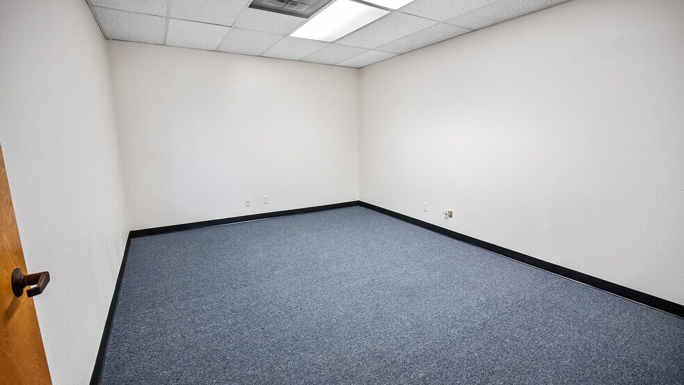 More Photos Of 5500 Atherton St, Long Beach Medical For Lease