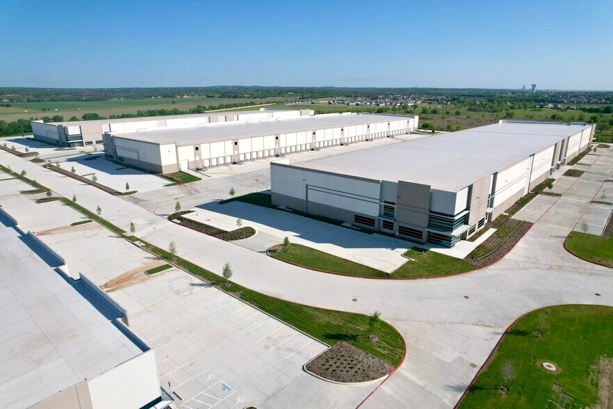 More Photos Of 2633 Goodwin Ln, New Braunfels Unknown For Lease