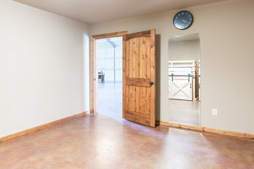 More Photos Of 5015 State Highway 155, Palestine Lodge Meeting Hall For Sale