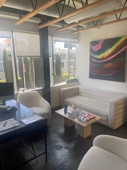 More Photos Of 8335 W Sunset Blvd, West Hollywood Office For Lease