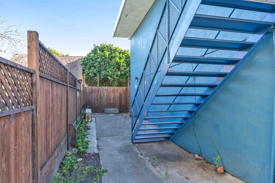 More Photos Of 605 San Pablo Ave, Albany Apartments For Sale