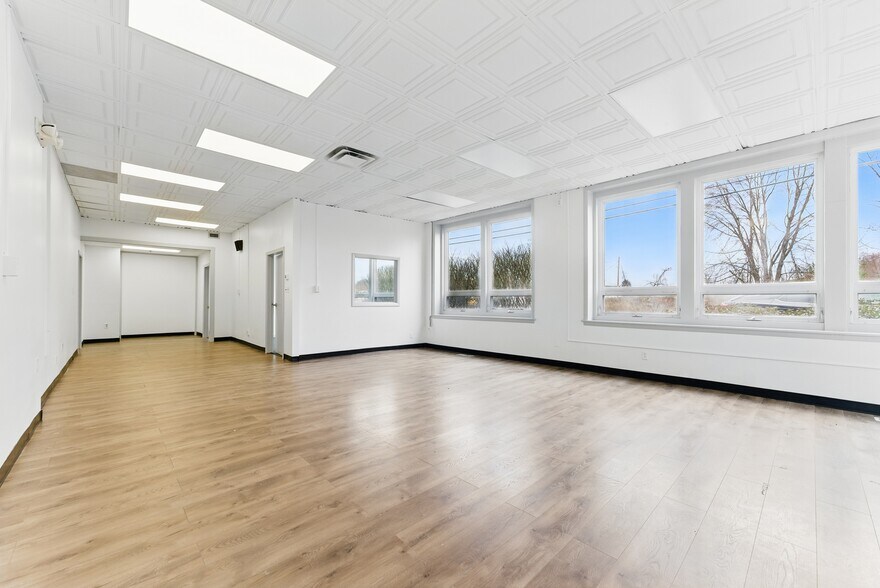 More Photos Of 755 New Ludlow Rd, South Hadley Warehouse For Sale