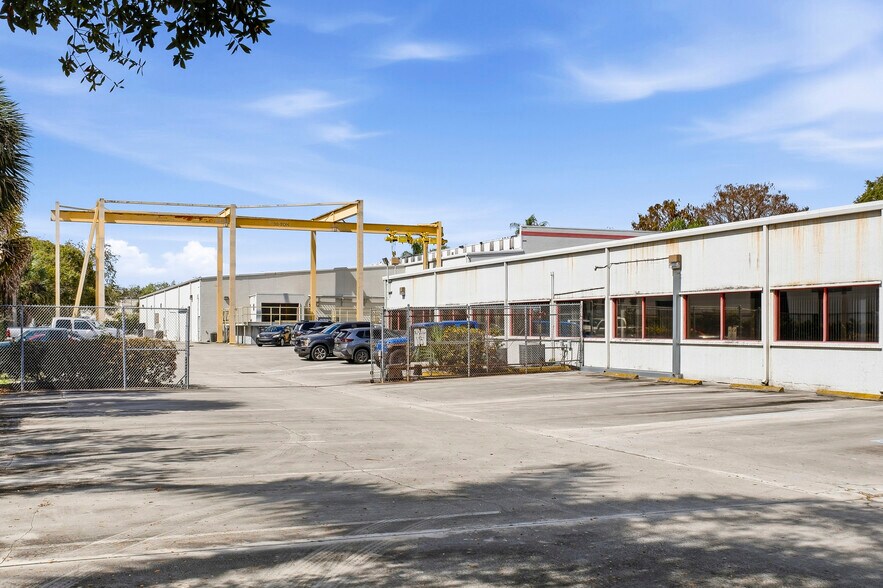 More Photos Of 821 Jupiter Park Dr, Jupiter Office For Sale