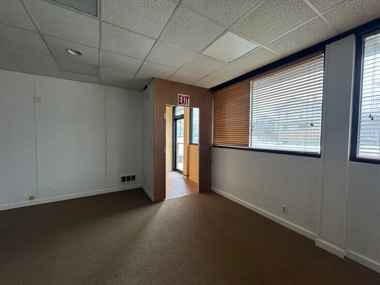 More Photos Of 500-516 W Court St, Flint Medical For Sale