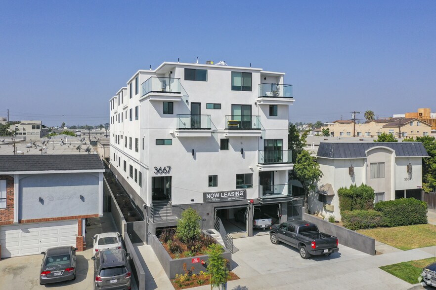 Primary Photo Of 3667 Mentone Ave, Los Angeles Multifamily For Sale