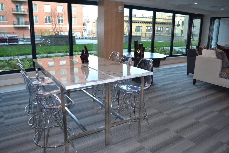 More Photos Of 847 Chicago Ave, Evanston Apartments For Lease